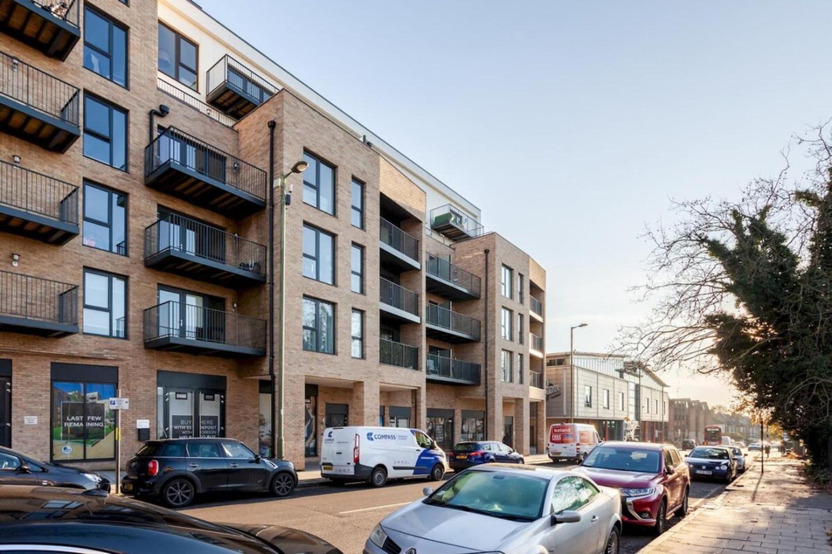 Classy Cricklewood Home Лондон Екстериор снимка