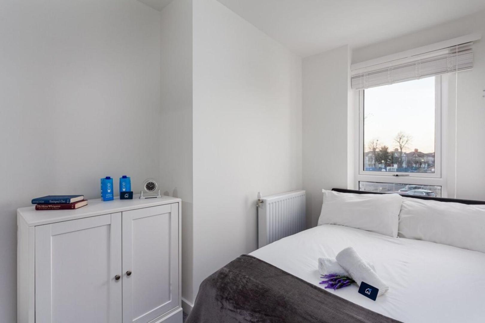 Classy Cricklewood Home Лондон Екстериор снимка