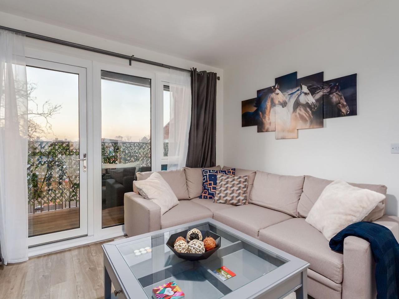 Classy Cricklewood Home Лондон Екстериор снимка