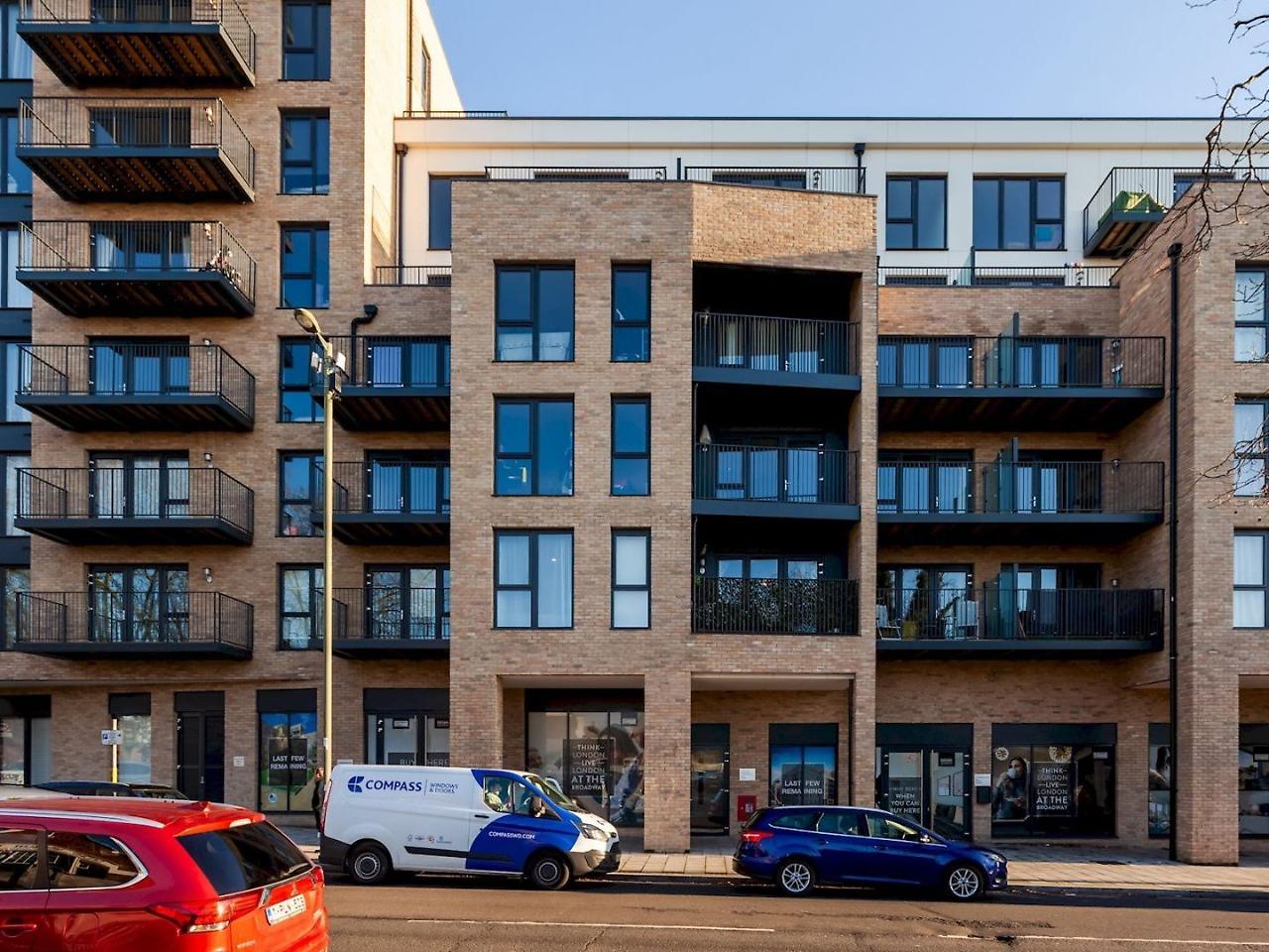 Classy Cricklewood Home Лондон Екстериор снимка